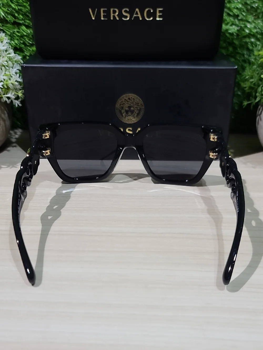 Versace VE4409 Medusa Chain Square Sunglasses / NWT New in Box